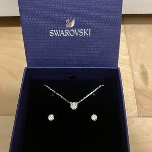 Swarovski Solitaire Pendant + Earring Set